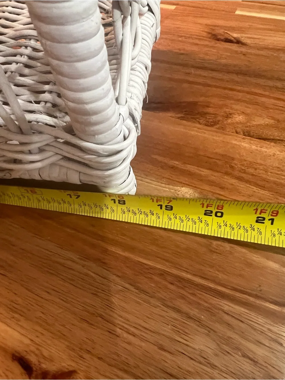 Vintage White Wicker 3-Tier Shelf